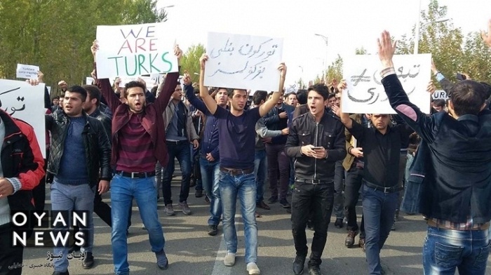 Azerbaijanis hold mass protests in Iran - PHOTOS